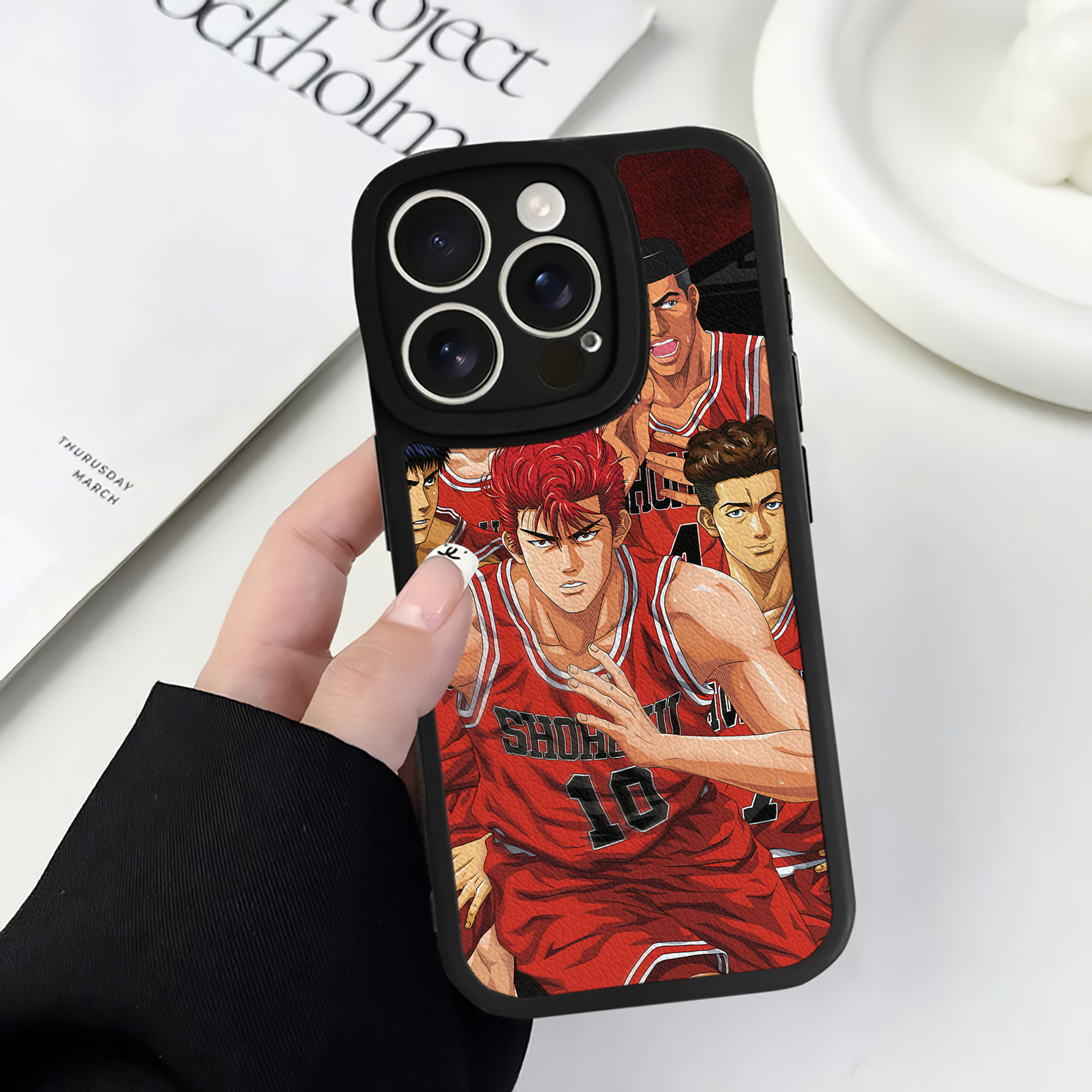 （画像用） SLAM DUNK／スラムダンク 【iPhone 16シリーズ対応】シリコンスマホケース（レザー調） 材質：シリコン
